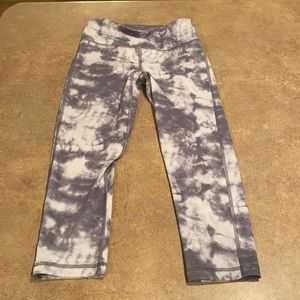 Women’s Live Love Dream Capri leggings size XS